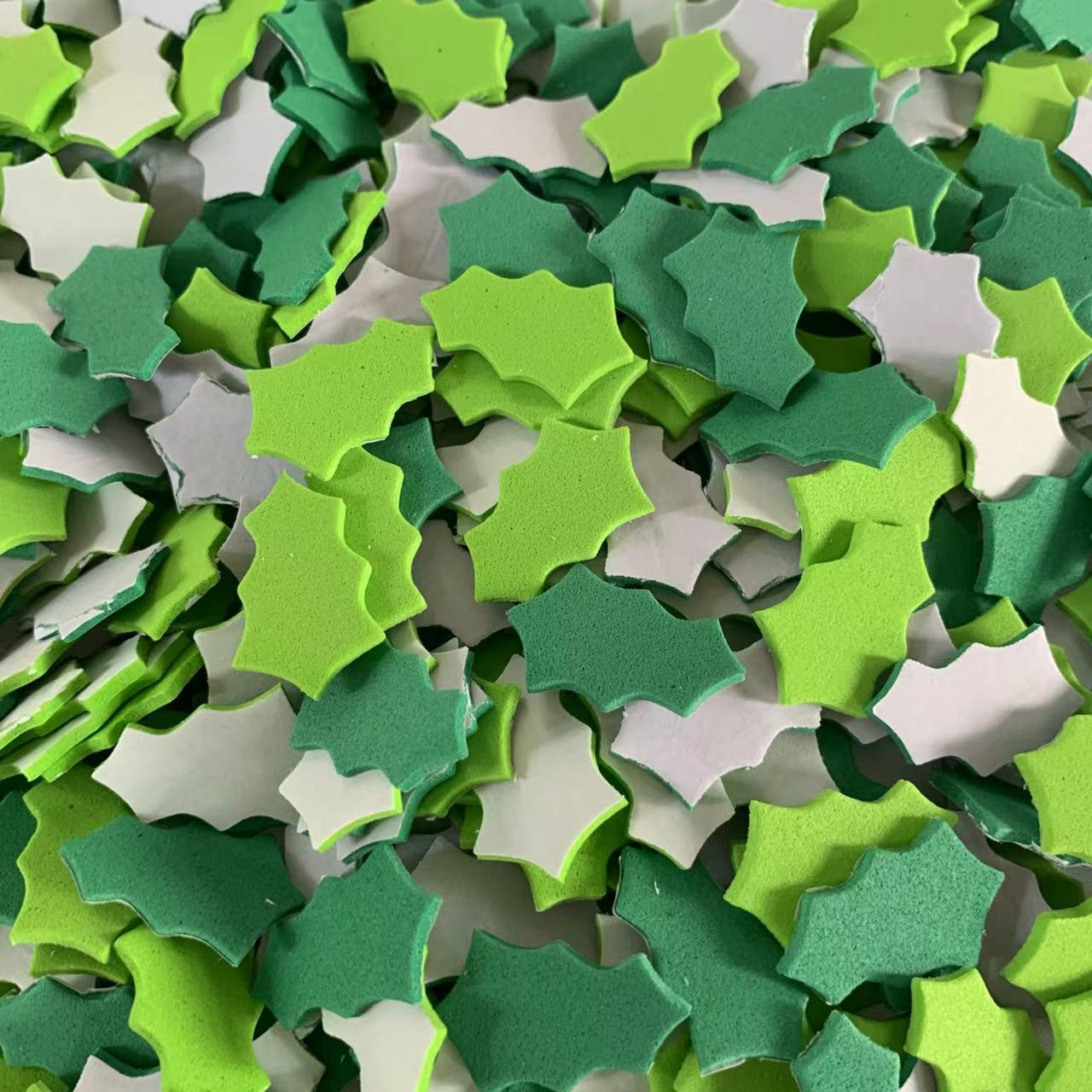 Art And Craft For Xmas - 100PCS Christmas wreath leaes foam stickers
